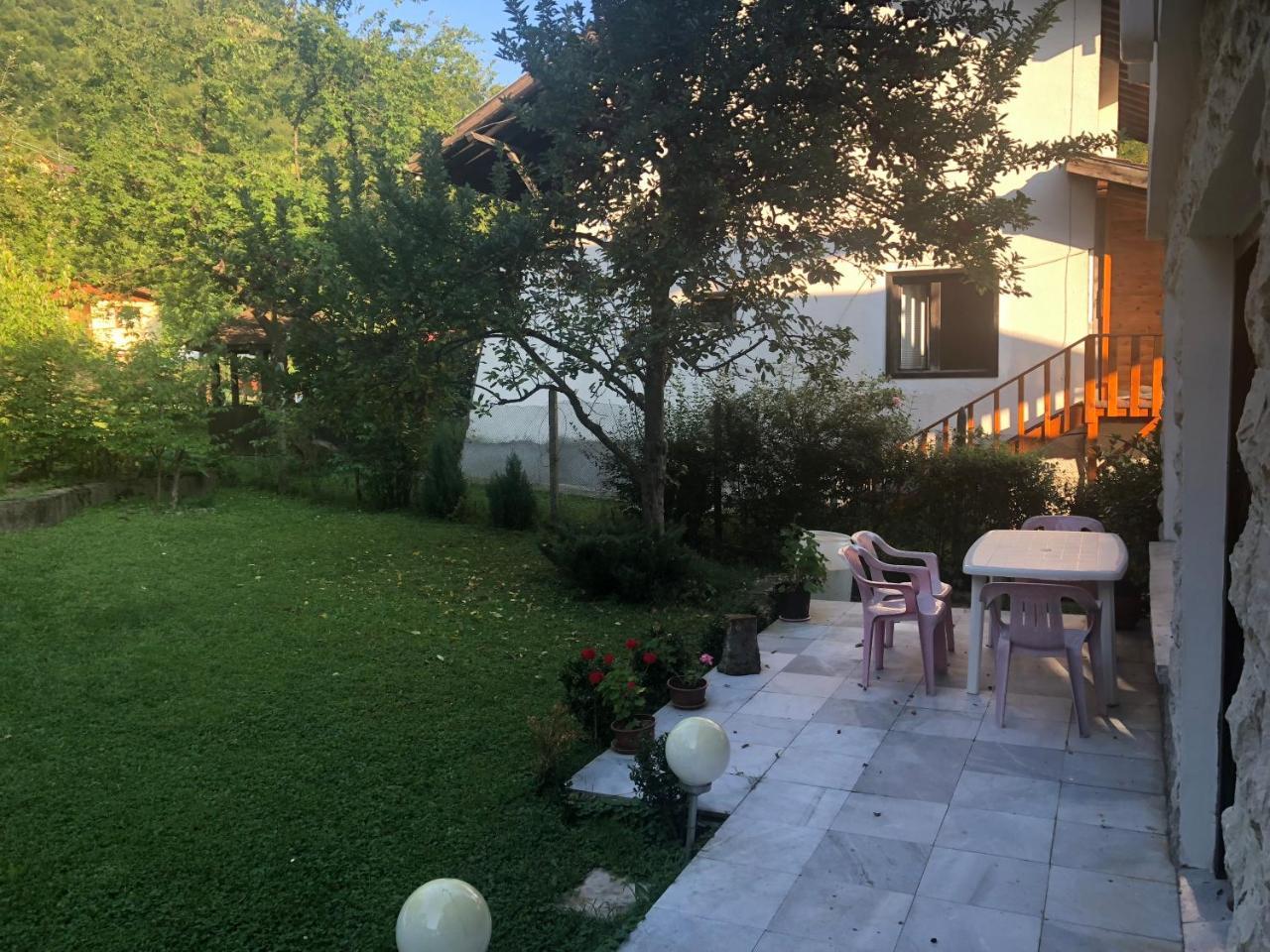 Luylyana Guesthouse Ribaritsa Buitenkant foto